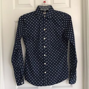 Like New! Polka dot shirt blue and white